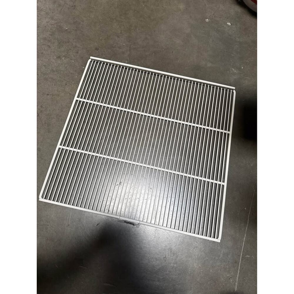 LOT OF 4 REFRIGERATOR / FREEZER WIRE SHELVES 21.5 X 22.75